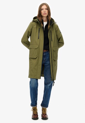 Superdry Tussenmantel in Groen