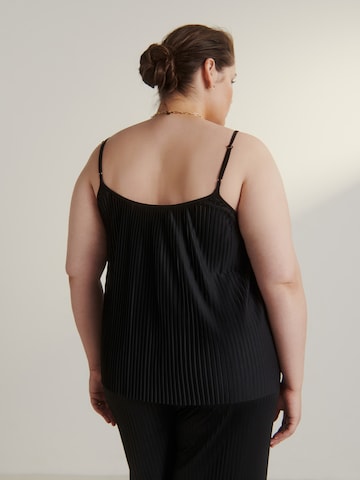 Guido Maria Kretschmer CurvyTop 'Romy' - crna boja