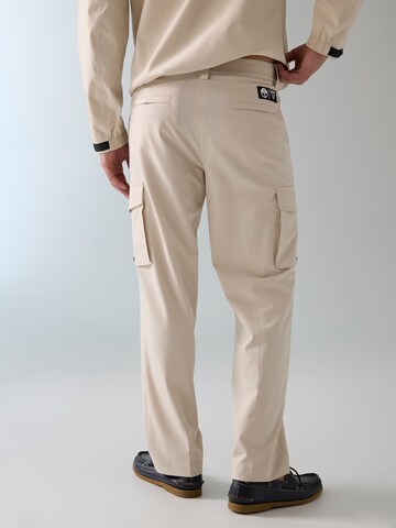 GUESS Regular Cargo Pants 'Guess x North Sails' in White