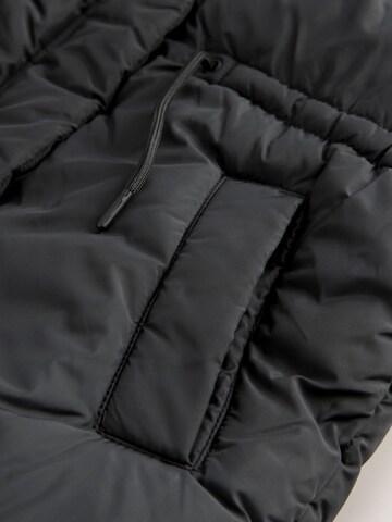 Next Vest in Black