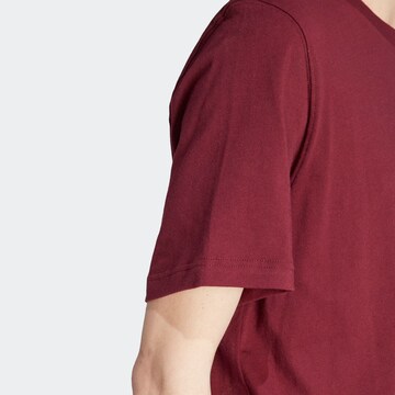 ADIDAS ORIGINALS Μπλουζάκι 'Trefoil Essentials' σε κόκκινο