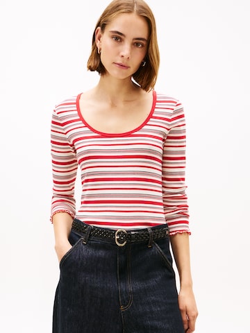 Maglietta di TOMMY HILFIGER in rosso: frontale