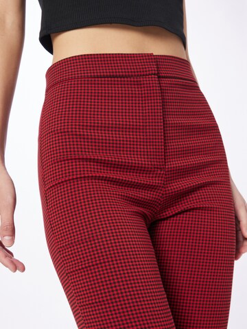 Coupe slim Pantalon Koton en rouge