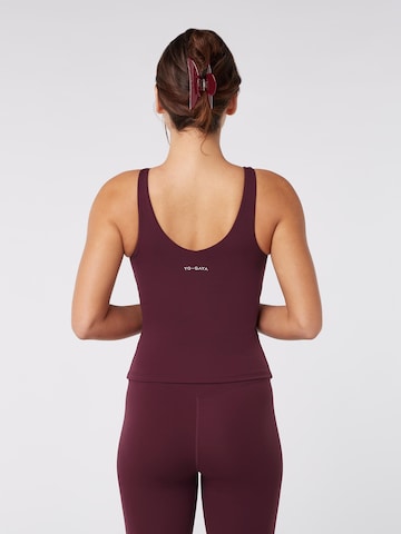 YO-GAYA Sports top 'Sculpting High Neck Top' in Red