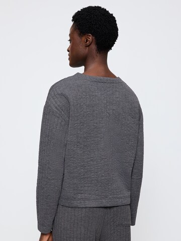 TRIUMPH - Sweatshirt ' Cozy Comfort Top Quilted ' em cinzento