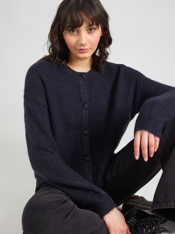 ONLY Cardigan i blå: forside