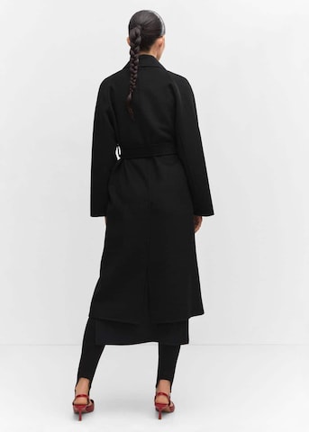 Manteau mi-saison 'BATIN' MANGO en noir