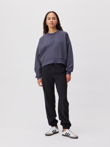 Sweat-shirt 'Cecile' LeGer by Lena Gercke en bleu