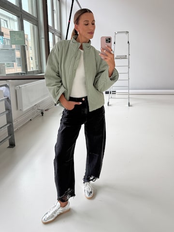 Kamila Šikl Přechodná bunda – zelená