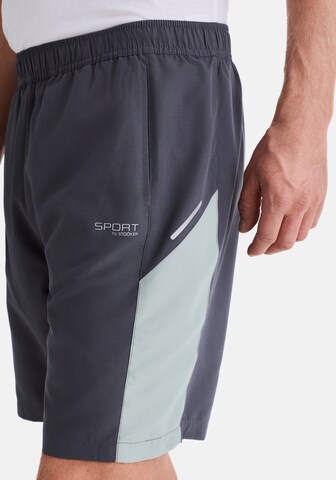 Stooker Men Badeshorts 'Steve' in Grau