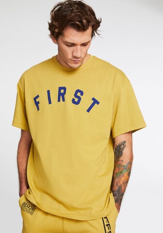 Grimelange T-Shirt 'WHIST' in Gelb