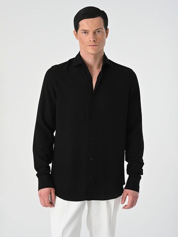 Comfort fit Camicia di Antioch in nero: frontale
