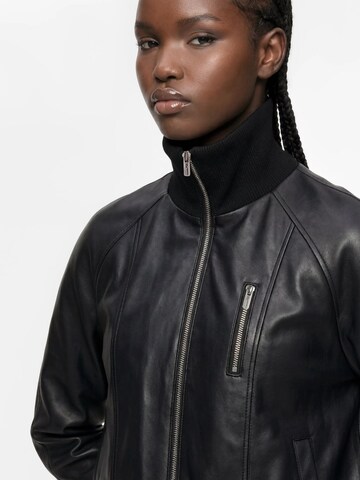KARL LAGERFELD JEANS - Chaqueta de entretiempo 'Pietro Terzini' en negro