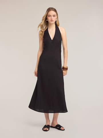 Robe MOTIVI en noir : devant