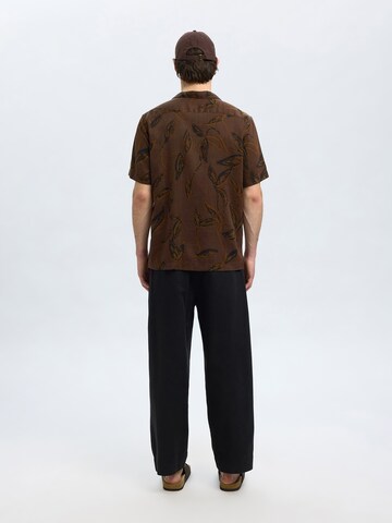 SELECTED Regular fit Overhemd 'SLHNoa' in Bruin