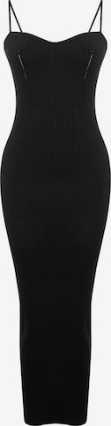 Robes en maille Trendyol en noir : devant