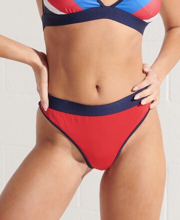 Superdry Bikinihose in Rot: front