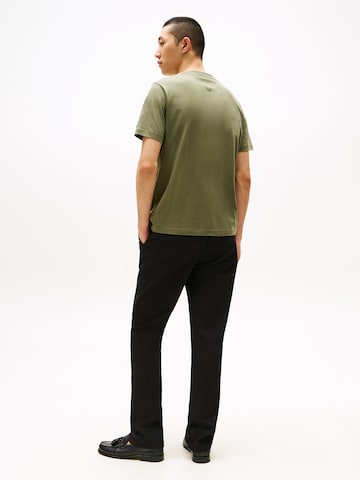 TOMMY HILFIGER T-shirt i grön