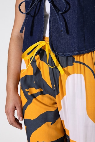 Angel of Style Regular Trousers in Yellow