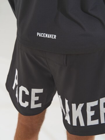 Pacemaker Regular Pants in Black