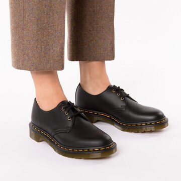 Chaussure à lacets '1461' Dr. Martens en noir : devant