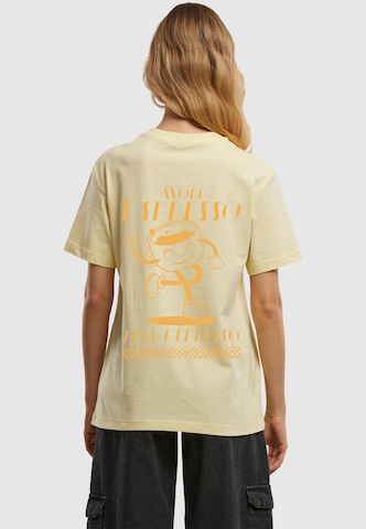 Merchcode Shirt 'Espresso' in Geel: voorkant