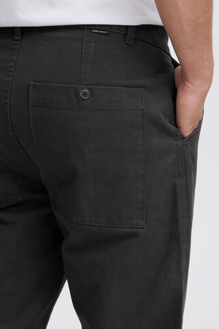 BLEND Regular Pleat-Front Pants in Black