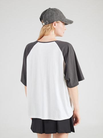 Tricou 'Freya' de la WEEKDAY pe gri