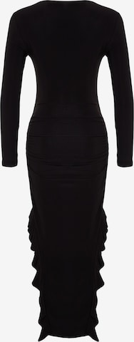 Trendyol Mekko värissä musta: etupuoli