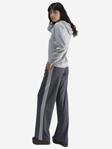 Tenue d'intérieur Lady Bersan en gris