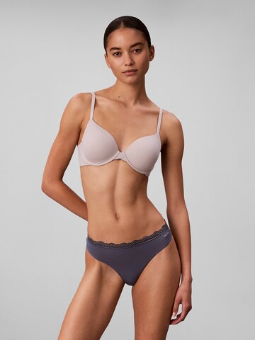 Calvin Klein Underwear Thong in Blue: front