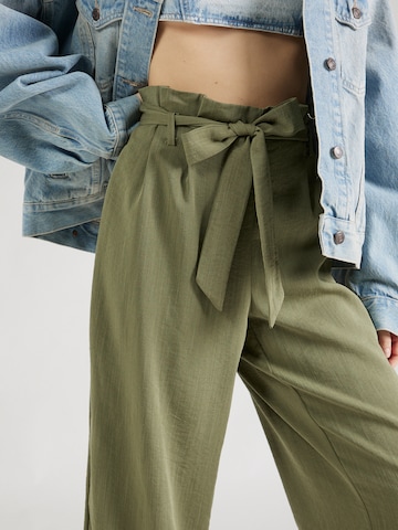 ONLY Flared Pleat-Front Pants 'Marsa' in Green