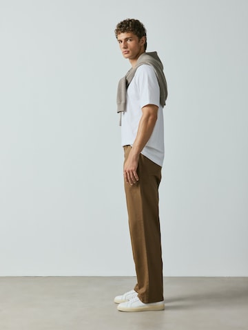 Loosefit Pantaloni chino di Next in marrone