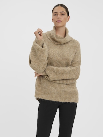 Vero Moda Curve Pullover 'JULIE LS' i brun: forside