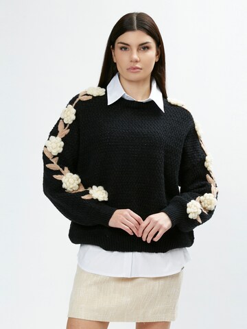 Influencer Pullover i sort: forside