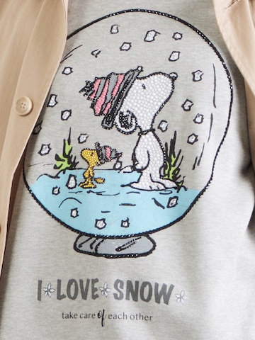 PRINCESS GOES HOLLYWOOD Sweatshirt 'Snoopy Winter' in Grey