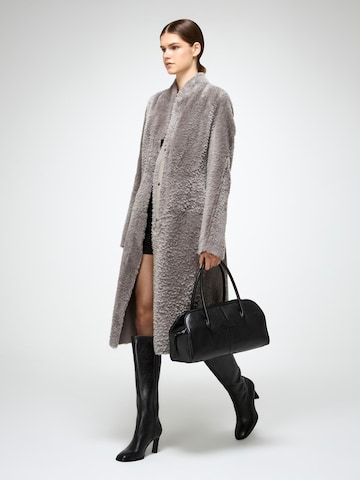 V S P Wintermantel 'Flores' in Grau