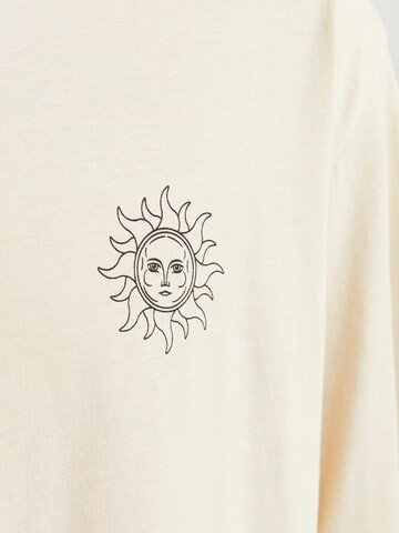 JACK & JONES T-shirt 'JJJACKIE' i beige