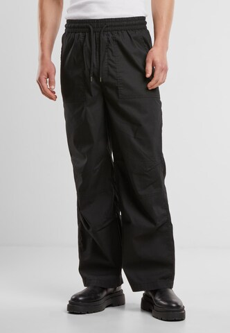 Urban Classics Loose fit Pants in Black: front