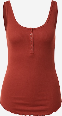 GAP Top in Red: front