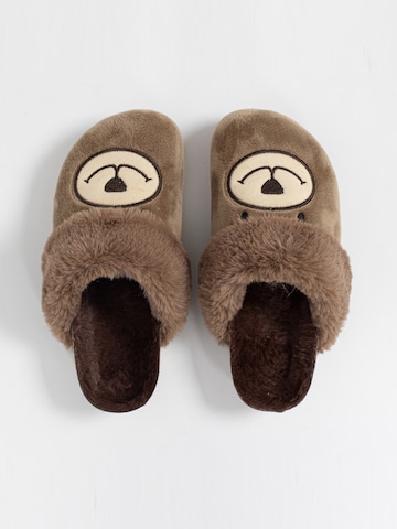 Bayton Slipper 'Maik' in Brown