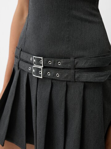 Abito di Bershka in grigio