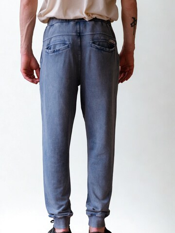 Seek 'n Hide Tapered Sportbroek 'Denim Washed Jogger' in Blauw