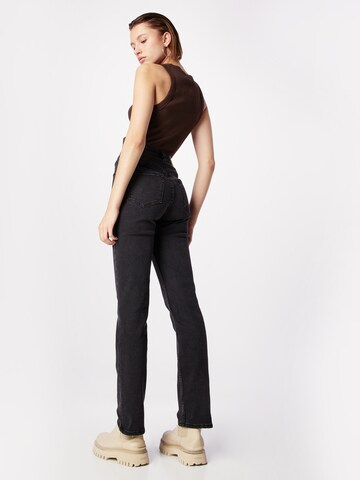 WEEKDAY Regular Jeans in Schwarz