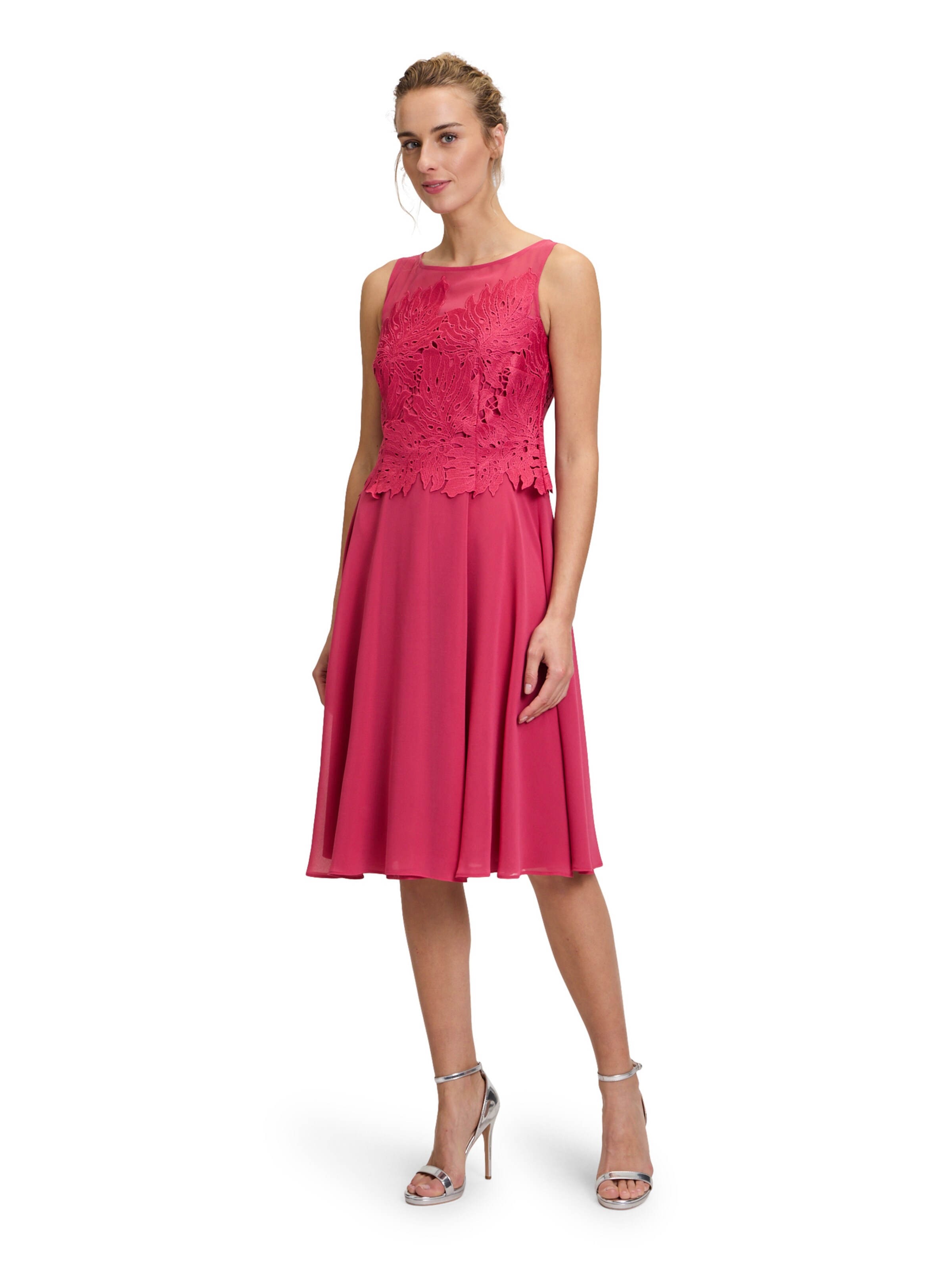 Robe de cocktail Vera Mont en rouge