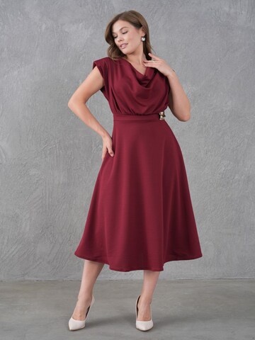 WOMAN VISION Kleid in Rot: Vorderseite