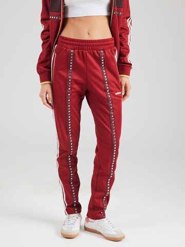 Tapered Pantaloni di ADIDAS ORIGINALS in rosso: frontale