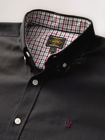 Coupe regular Chemise Next en noir