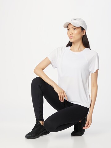 Röhnisch - Camiseta funcional 'ACTIVE' en blanco