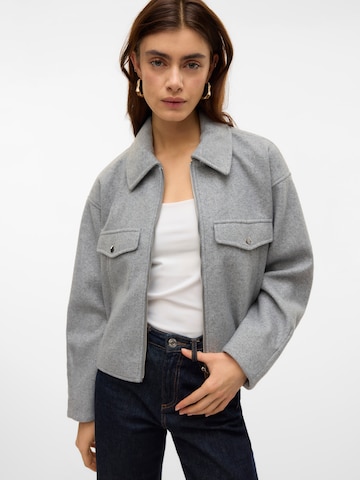 VERO MODA Kevad-sügisjope 'VMFORTUNEFREJ', värv hall